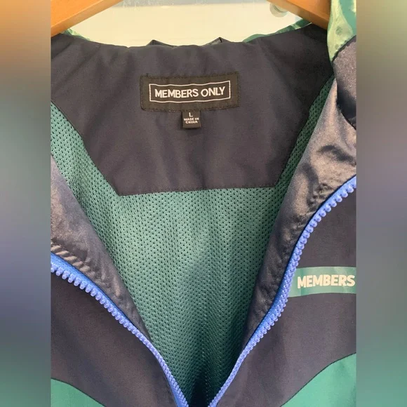 Members Only jacket. Size L - Picture 4 of 7